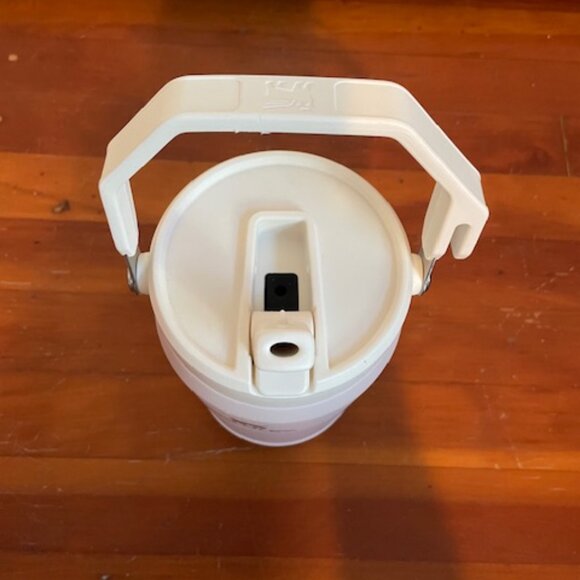 NEW Stanley Flip Straw Jug Rose Quartz Light Pink Hiking Workout Athletic Water - Picture 4 of 8